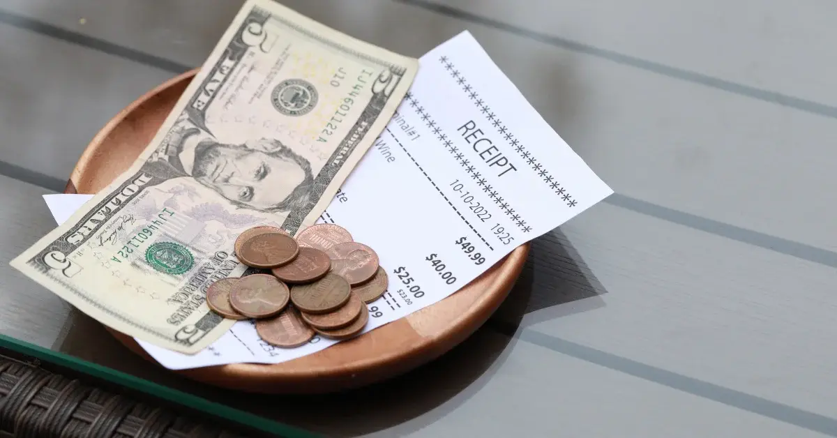 Service Charges vs. Tips: How Texas Employers Should Classify Pay Correctly